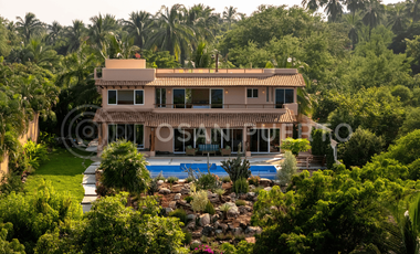 Residencia Panorámica con Vista al Mar en un Terreno Único de 1,180 m² en Punta Zicatela