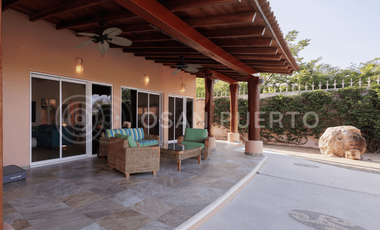 Residencia Panorámica con Vista al Mar en un Terreno Único de 1,180 m² en Punta Zicatela