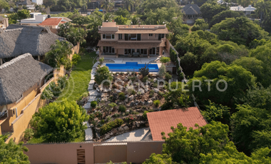 Residencia Panorámica con Vista al Mar en un Terreno Único de 1,180 m² en Punta Zicatela