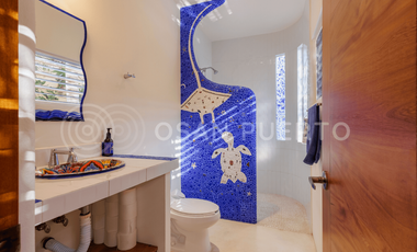 Residencia Panorámica con Vista al Mar en un Terreno Único de 1,180 m² en Punta Zicatela