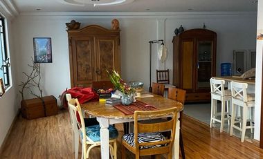 CASA EN ARRIENDO DE 4 DORMITORIOS EN LA CALLE PARIS SECTOR REDONDEL MUÑECAS DE PIEDRA