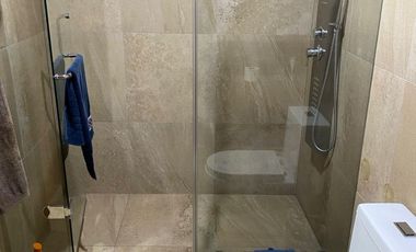 CASA EN ARRIENDO DE 4 DORMITORIOS EN LA CALLE PARIS SECTOR REDONDEL MUÑECAS DE PIEDRA