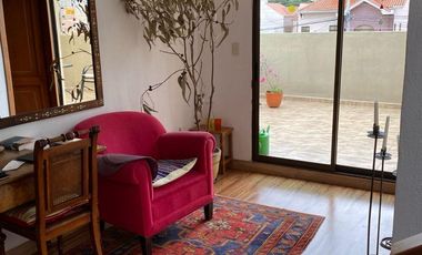 CASA EN ARRIENDO DE 4 DORMITORIOS EN LA CALLE PARIS SECTOR REDONDEL MUÑECAS DE PIEDRA