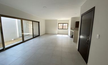 CASA EN RENTA CALLE RIO COATZACOALCOS, JARDINES DE TUXPAN