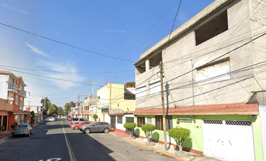 REMATE INMOBILIARIO en AV. 585 CDA.