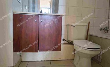 Se Vende Depto en Estación Central . Calle Obispo Manuel Umañas Salinas 033,  a 3 minutos del  Metro Universidad de Santiago
✔️Características:
Piso 9. 
34,83. Mts2 Totales. 
Terraza de 2,52mt2
1 Dormitorios.
1 Baño.
Living/ Comedor con desayunador.
1 Estacionamiento.
1 Bodega. 
Agua Caliente por Caldera. 
Piscina..
Parque Infantil.
Quincho.
Lavandería.

Hall de Entrada
Vigilancia 24/7.
✔️ Entorno:
Cercana a Locomoción.
Supermercados.
Ferias Libres.
Todo tipo de Comercios.
Cesfam.
Hospitales.
Colegios.
Jardines de Infancias.

💲Valor de Venta 58.000.000. Comisión del 2% Más IVA.
Se acepta todo medio de pago. 
MC Propiedades 
Tu aleada inmobiliaria

#Leasing 
#Creditos 
#ventas 
#arriendos 
#gestiondedocumentos #CapCut