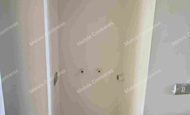 Se Vende Depto en Estación Central . Calle Obispo Manuel Umañas Salinas 033,  a 3 minutos del  Metro Universidad de Santiago
✔️Características:
Piso 9. 
34,83. Mts2 Totales. 
Terraza de 2,52mt2
1 Dormitorios.
1 Baño.
Living/ Comedor con desayunador.
1 Estacionamiento.
1 Bodega. 
Agua Caliente por Caldera. 
Piscina..
Parque Infantil.
Quincho.
Lavandería.

Hall de Entrada
Vigilancia 24/7.
✔️ Entorno:
Cercana a Locomoción.
Supermercados.
Ferias Libres.
Todo tipo de Comercios.
Cesfam.
Hospitales.
Colegios.
Jardines de Infancias.

💲Valor de Venta 58.000.000. Comisión del 2% Más IVA.
Se acepta todo medio de pago. 
MC Propiedades 
Tu aleada inmobiliaria

#Leasing 
#Creditos 
#ventas 
#arriendos 
#gestiondedocumentos #CapCut