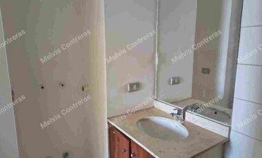 Se Vende Depto en Estación Central . Calle Obispo Manuel Umañas Salinas 033,  a 3 minutos del  Metro Universidad de Santiago
✔️Características:
Piso 9. 
34,83. Mts2 Totales. 
Terraza de 2,52mt2
1 Dormitorios.
1 Baño.
Living/ Comedor con desayunador.
1 Estacionamiento.
1 Bodega. 
Agua Caliente por Caldera. 
Piscina..
Parque Infantil.
Quincho.
Lavandería.

Hall de Entrada
Vigilancia 24/7.
✔️ Entorno:
Cercana a Locomoción.
Supermercados.
Ferias Libres.
Todo tipo de Comercios.
Cesfam.
Hospitales.
Colegios.
Jardines de Infancias.

💲Valor de Venta 58.000.000. Comisión del 2% Más IVA.
Se acepta todo medio de pago. 
MC Propiedades 
Tu aleada inmobiliaria

#Leasing 
#Creditos 
#ventas 
#arriendos 
#gestiondedocumentos #CapCut