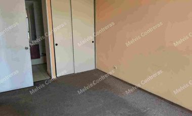 Se Vende Depto en Estación Central . Calle Obispo Manuel Umañas Salinas 033,  a 3 minutos del  Metro Universidad de Santiago
✔️Características:
Piso 9. 
34,83. Mts2 Totales. 
Terraza de 2,52mt2
1 Dormitorios.
1 Baño.
Living/ Comedor con desayunador.
1 Estacionamiento.
1 Bodega. 
Agua Caliente por Caldera. 
Piscina..
Parque Infantil.
Quincho.
Lavandería.

Hall de Entrada
Vigilancia 24/7.
✔️ Entorno:
Cercana a Locomoción.
Supermercados.
Ferias Libres.
Todo tipo de Comercios.
Cesfam.
Hospitales.
Colegios.
Jardines de Infancias.

💲Valor de Venta 58.000.000. Comisión del 2% Más IVA.
Se acepta todo medio de pago. 
MC Propiedades 
Tu aleada inmobiliaria

#Leasing 
#Creditos 
#ventas 
#arriendos 
#gestiondedocumentos #CapCut