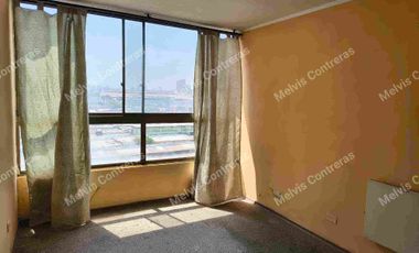 Se Vende Depto en Estación Central . Calle Obispo Manuel Umañas Salinas 033,  a 3 minutos del  Metro Universidad de Santiago
✔️Características:
Piso 9. 
34,83. Mts2 Totales. 
Terraza de 2,52mt2
1 Dormitorios.
1 Baño.
Living/ Comedor con desayunador.
1 Estacionamiento.
1 Bodega. 
Agua Caliente por Caldera. 
Piscina..
Parque Infantil.
Quincho.
Lavandería.

Hall de Entrada
Vigilancia 24/7.
✔️ Entorno:
Cercana a Locomoción.
Supermercados.
Ferias Libres.
Todo tipo de Comercios.
Cesfam.
Hospitales.
Colegios.
Jardines de Infancias.

💲Valor de Venta 58.000.000. Comisión del 2% Más IVA.
Se acepta todo medio de pago. 
MC Propiedades 
Tu aleada inmobiliaria

#Leasing 
#Creditos 
#ventas 
#arriendos 
#gestiondedocumentos #CapCut