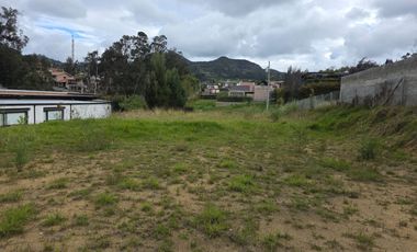 En Venta dentro de exclusiva Urbanización Privada en Challuabamba