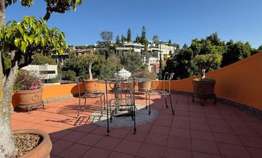 Casa en Renta en Bosque de las Lomas – Jardín Amplio + 4 Terrazas