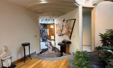 Casa en Renta en Bosque de las Lomas – Jardín Amplio + 4 Terrazas