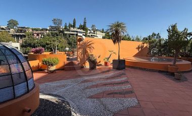 Casa en Renta en Bosque de las Lomas – Jardín Amplio + 4 Terrazas