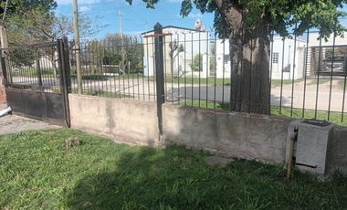 CASA 3 AMB. CON GRAN PARQUE LOTE 10X43.30 ZONA HEGUILOR AL 1000 EL GAUCHO