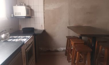 CASA 3 AMB. CON GRAN PARQUE LOTE 10X43.30 ZONA HEGUILOR AL 1000 EL GAUCHO