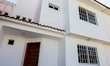 CASA EN VENTA EN FRACCIONAMIENTO PRIVADO ACACIAS TERAN