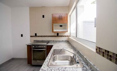 CASA EN VENTA EN FRACCIONAMIENTO PRIVADO ACACIAS TERAN