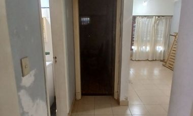 CASA 3 AMB ENTRADA VARIOS AUTOS, GARAGE, DEPOSITO O TALLER, PARQUE ESTADO DE ISRAEL AL 1800