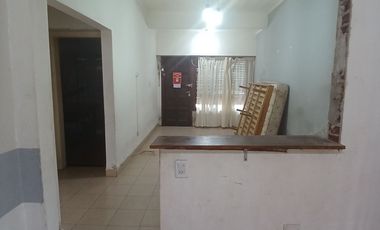 CASA 3 AMB ENTRADA VARIOS AUTOS, GARAGE, DEPOSITO O TALLER, PARQUE ESTADO DE ISRAEL AL 1800