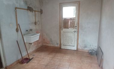 CASA 3 AMB ENTRADA VARIOS AUTOS, GARAGE, DEPOSITO O TALLER, PARQUE ESTADO DE ISRAEL AL 1800