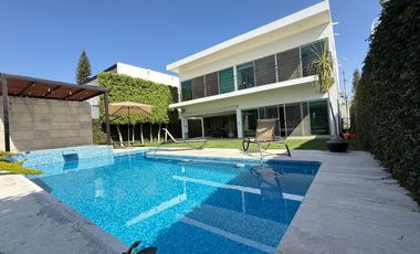 CASA EN VENTA EN FRACCIONAMIENTO LOMAS DE COCOYOC MORELOS