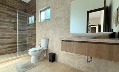 CASA EN VENTA EN FRACCIONAMIENTO LOMAS DE COCOYOC MORELOS