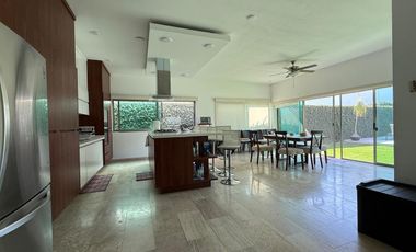 CASA EN VENTA EN FRACCIONAMIENTO LOMAS DE COCOYOC MORELOS