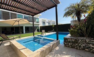 CASA EN VENTA EN FRACCIONAMIENTO LOMAS DE COCOYOC MORELOS