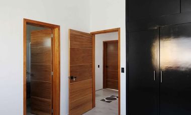 CASA EN VENTA EN FRACCIONAMIENTO PRIVADO ACACIAS TERAN