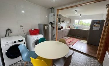 ¡OPORTUNIDAD! Vende casa estilo mediterráneo en sector Villa las Palmas, Osorno