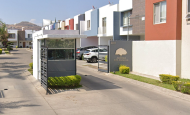 Casa en Av. Primavera 3031, Tlaquepaque, Jal.