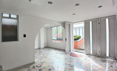 Casa en arriendo en Providencia en unidad cerrada