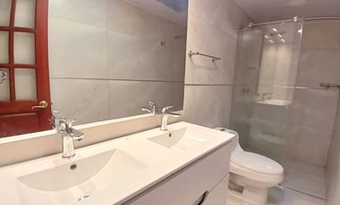 Casa en arriendo en Providencia en unidad cerrada