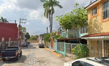 CASA EN VENTA, ¡¡REMATE BANCARIO!!  FLOR DE VERONICA, LAS GAVIOTAS, VILLA HERMOSA, TABASCO.