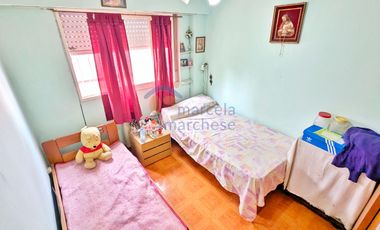 Depto. 3 Amb + Patio de 52 m² + Cochera + Patio Secundario con Lavadero Cubierto