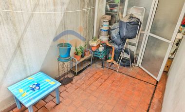 Depto. 3 Amb + Patio de 52 m² + Cochera + Patio Secundario con Lavadero Cubierto