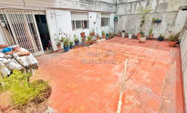 Depto. 3 Amb + Patio de 52 m² + Cochera + Patio Secundario con Lavadero Cubierto