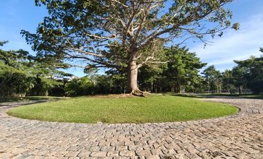 SE VENDE BONITA Y AMPLIA CASA EN PARQUE CENTRAL CHOLUL MERIDAD YUCATAN