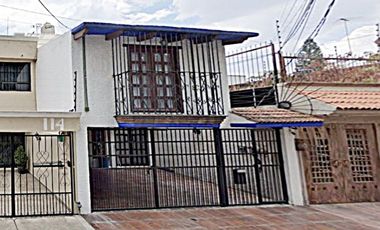 Venta de Casa en Praga, Valle Dorado, Tlalnepantla, México