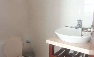 VENDO CASA DE DOS PISOS EN CONDOMINIO AL ORIENTE DE NEIVA