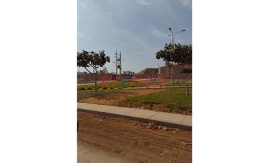 Ocasión Única Terreno De 120 M2 Frente A Parque Condominio Lomas De Pucusana