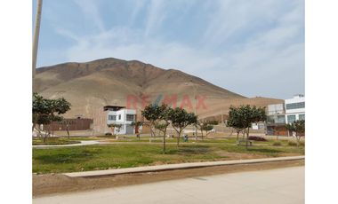 Ocasión Única Terreno De 120 M2 Frente A Parque Condominio Lomas De Pucusana