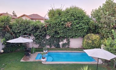 Se arrienda preciosa casa en Chicureo Norte