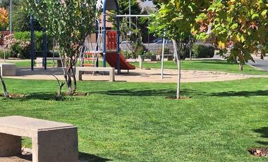 Se arrienda preciosa casa en Chicureo Norte