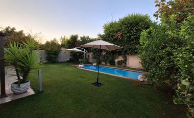 Se arrienda preciosa casa en Chicureo Norte