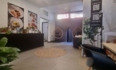 ARRIENDO – CASA COMERCIAL E INDUSTRIAL DOS PISOS MAS MANZARDA