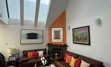 Residencia clásica, en fraccionamiento exclusivo con la mejor ubicación de la Ciudad.