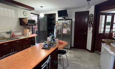 Residencia clásica, en fraccionamiento exclusivo con la mejor ubicación de la Ciudad.