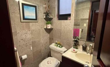 Residencia clásica, en fraccionamiento exclusivo con la mejor ubicación de la Ciudad.